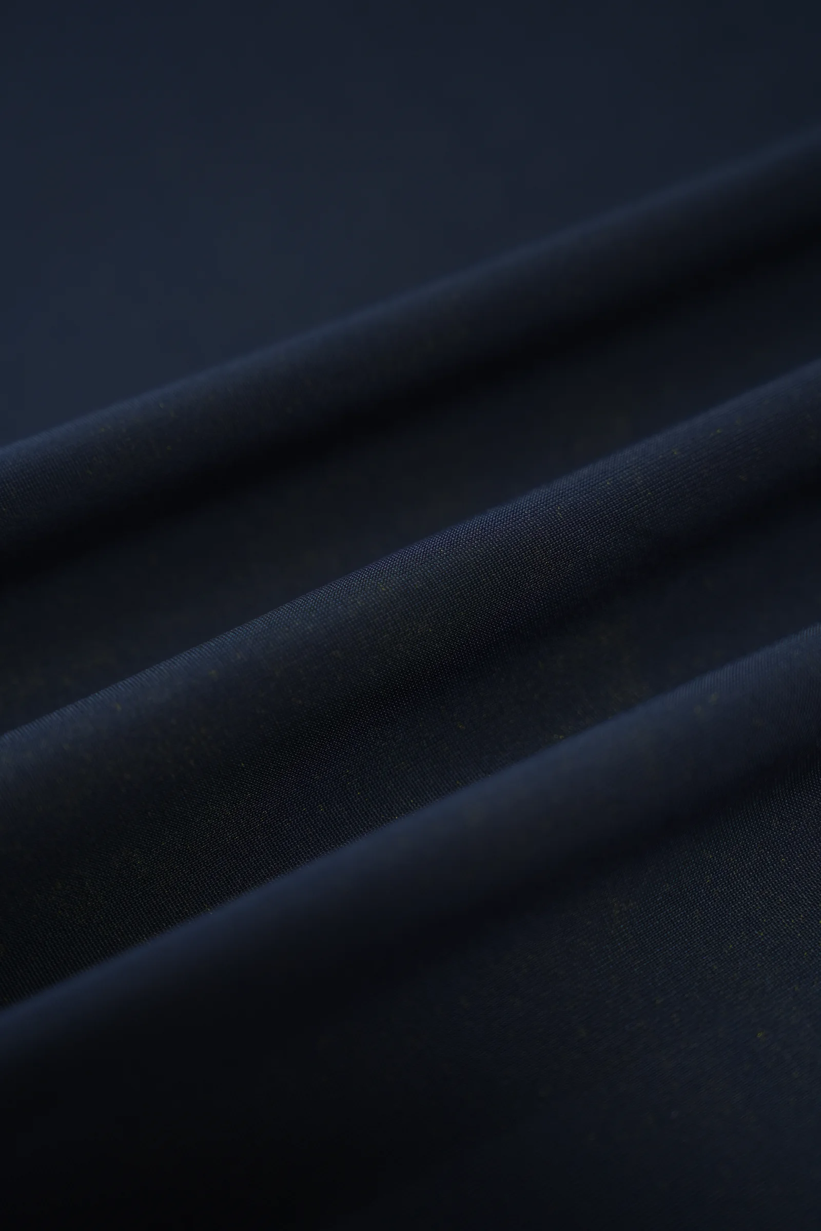 Raw-Edge Fine Stripe